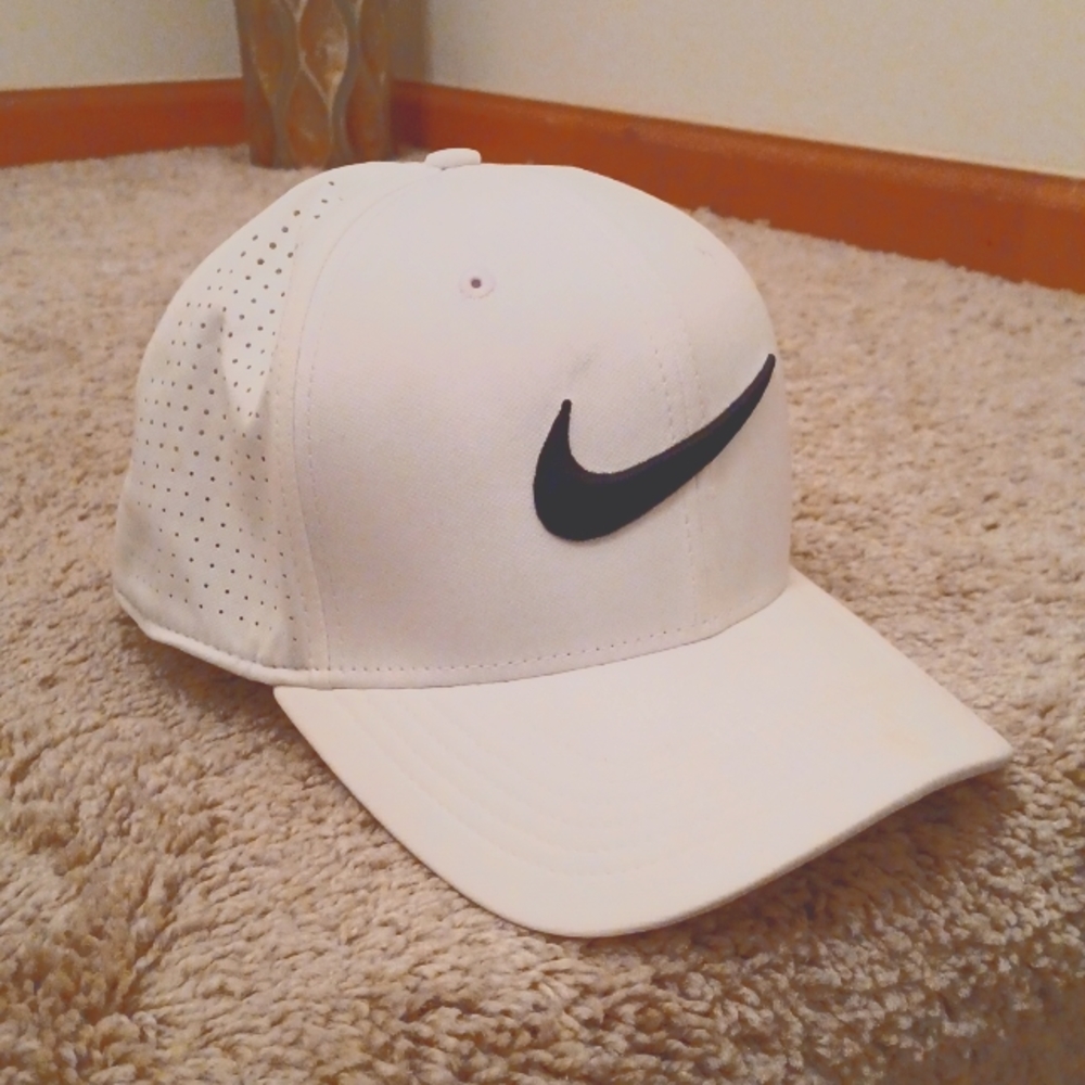 NIKE hat